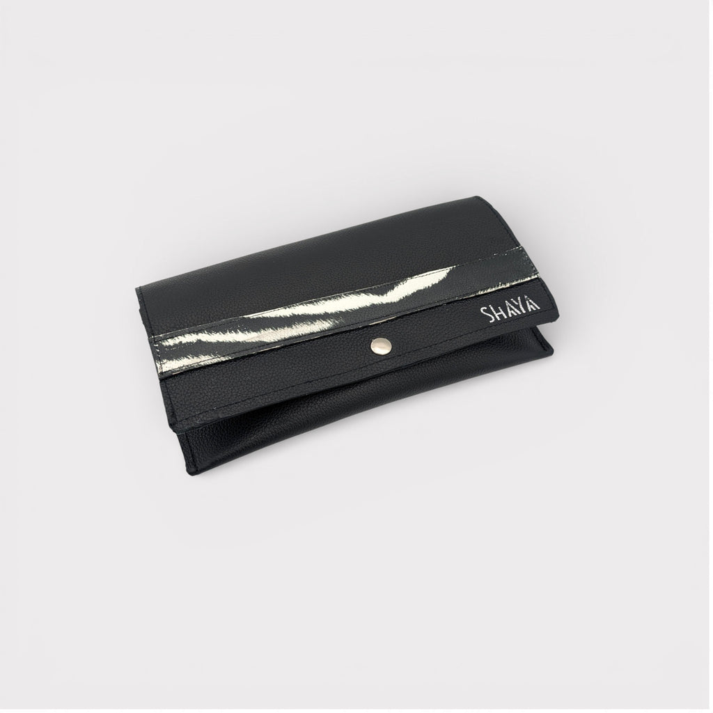 Étui à lunettes - cuir noir & motif zèbre.